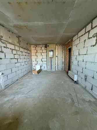 Продаж квартири з власним двориком поруч озером, мінімальне оформлення Гостомель