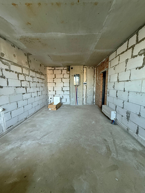 Продаж квартири з власним двориком поруч озером, мінімальне оформлення Гостомель - зображення 1