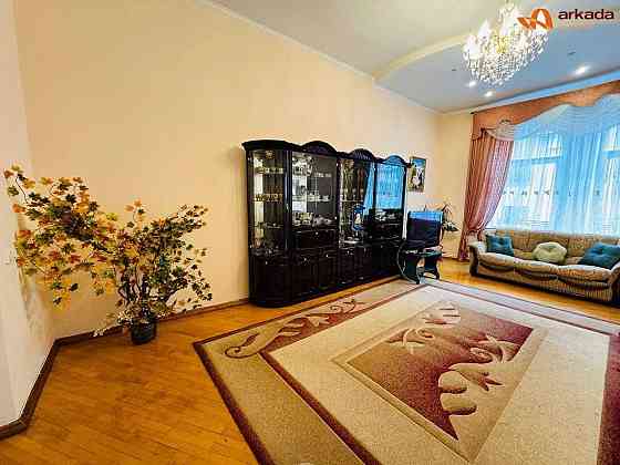 Дворівнева квартира в австрійському будинку по вул. Грушевського Івано-Франківськ