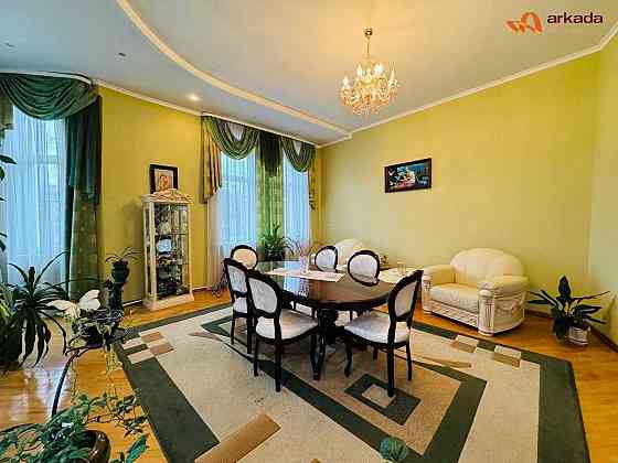 Дворівнева квартира в австрійському будинку по вул. Грушевського Івано-Франківськ