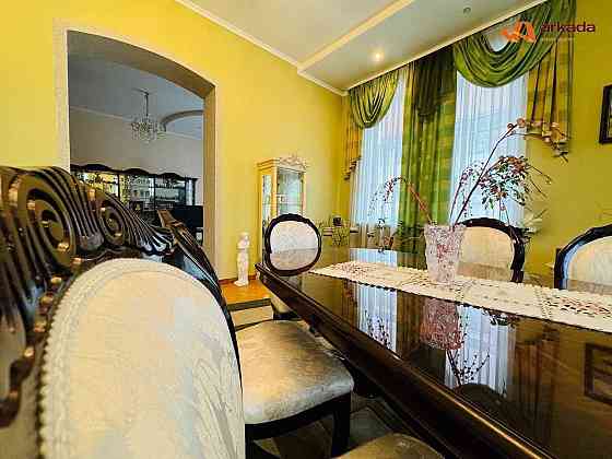 Дворівнева квартира в австрійському будинку по вул. Грушевського Івано-Франківськ