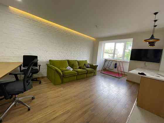 Велика Двух кімнатна квартира Центр Ірпінь Ірпінь