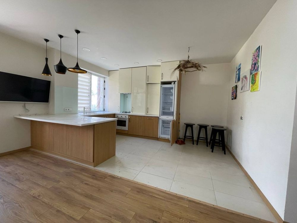 Велика Двух кімнатна квартира Центр Ірпінь Ірпінь - зображення 4