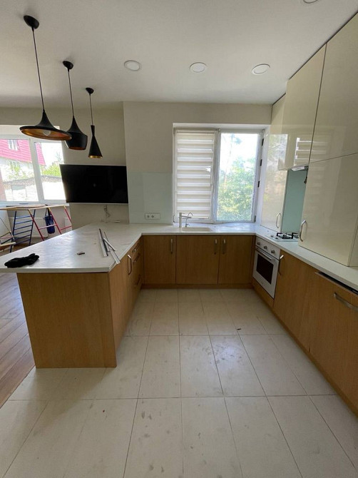 Велика Двух кімнатна квартира Центр Ірпінь Ірпінь - зображення 2