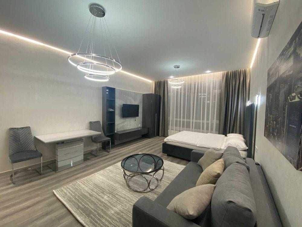 Парк-Хол Горького 40м2 Антоновича Палац Україна Велика Васильківська Київ - зображення 1