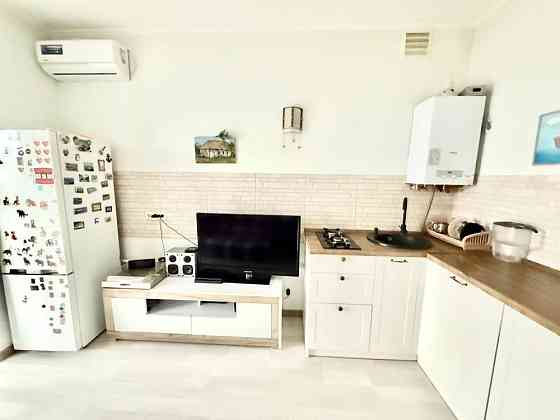 Однокімнатна квартира з ремонтом світла Гостомель Гостомель