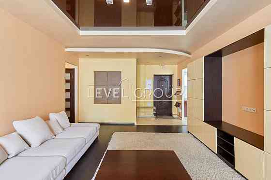 стильна 3-кімнатна квартиру в сучасному ЖК Голосієво біля метро Київ