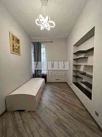 Продаж квартири 3 кімнати Богдана Хмельницького 87м2 Київ