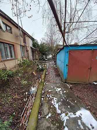 Продається 1 кімн кватира в приватному будинку, близько до центру Ужгород