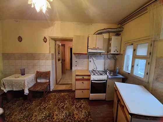 Продається 1 кімн кватира в приватному будинку, близько до центру Ужгород