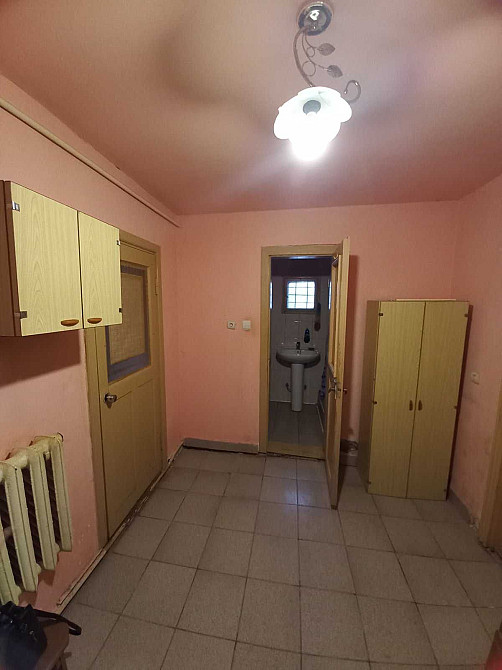 Продається 1 кімн кватира в приватному будинку, близько до центру Ужгород - зображення 2