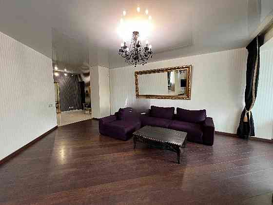 Стильна 2-кімнатна квартира 85 м² з якісним ремонтом вул. М. Гришка 9 Київ