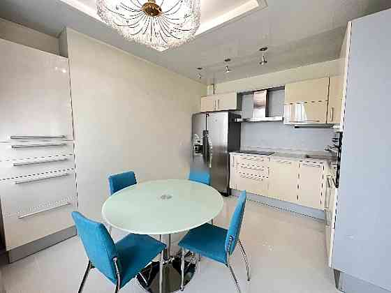 Стильна 2-кімнатна квартира 85 м² з якісним ремонтом вул. М. Гришка 9 Київ