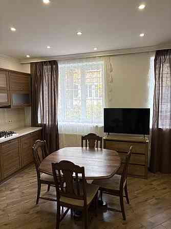 Довгострокова оренда чудової квартири по вул. Пекарській у Львові. Lviv