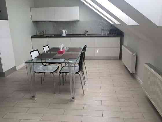 Простора квартира в центі Бучі Bucha