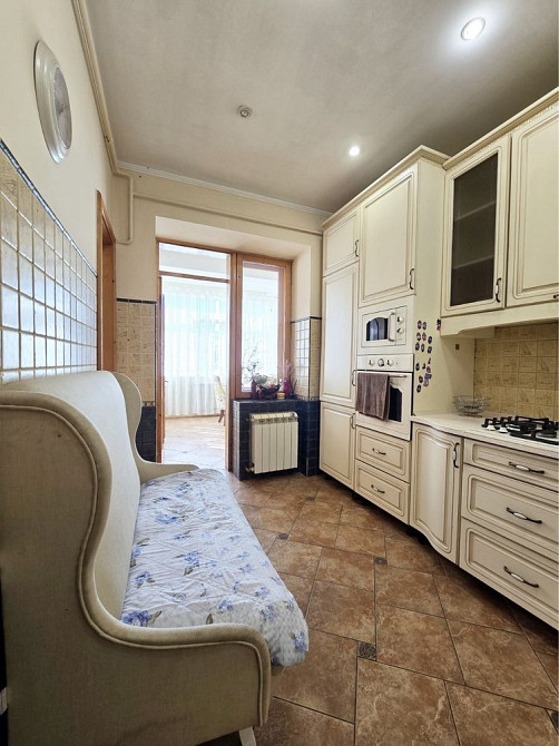 ЦЕНТР! Здам ПРОСТОРУ 3х кімнатну з ДВОРОМ, УНіВЕРСИТЕТСЬКА - Сковороди Chernivtsi - photo 2