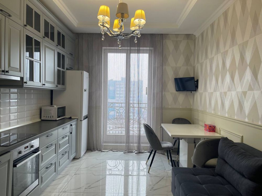 Аренда 1к квартира Бельэтаж Французский бульвар Музкомедия балкон вид Одеса - зображення 6