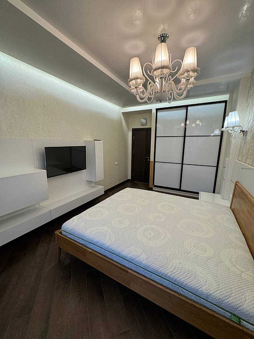 Оренда квартири в новобудові бізнес класу. Панорамний вигляд на місто Львів - зображення 1