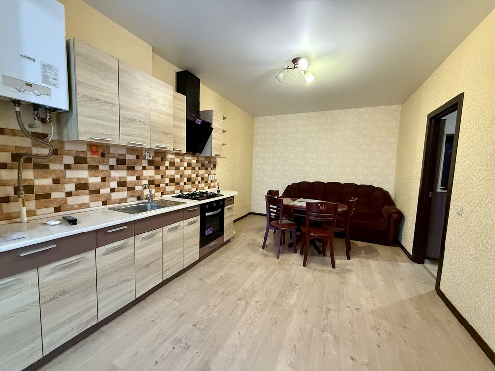 Оренда великої 1К- 47 м2, ква-ри у Вишневому Вишневе - зображення 1