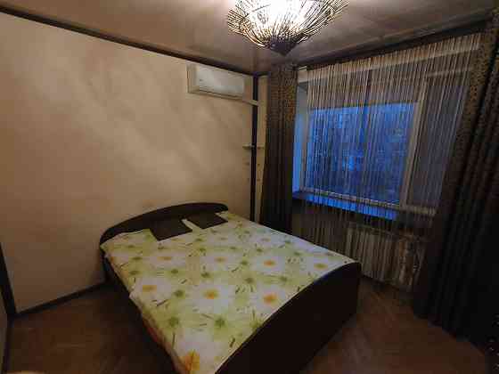 3-к Чоколівка Антонова  (Повітрофлотський) м «Вокзальна» «Шулявська» Київ