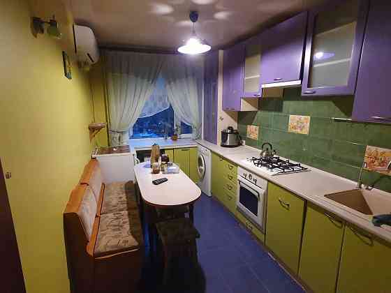 3-к Чоколівка Антонова  (Повітрофлотський) м «Вокзальна» «Шулявська» Київ