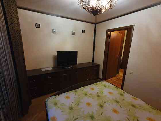 3-к Чоколівка Антонова  (Повітрофлотський) м «Вокзальна» «Шулявська» Київ