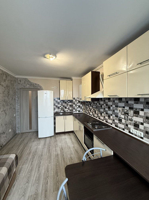 Оренда 1 кімнатна Новобудова вул Текстильників 8 Чернівці - зображення 3