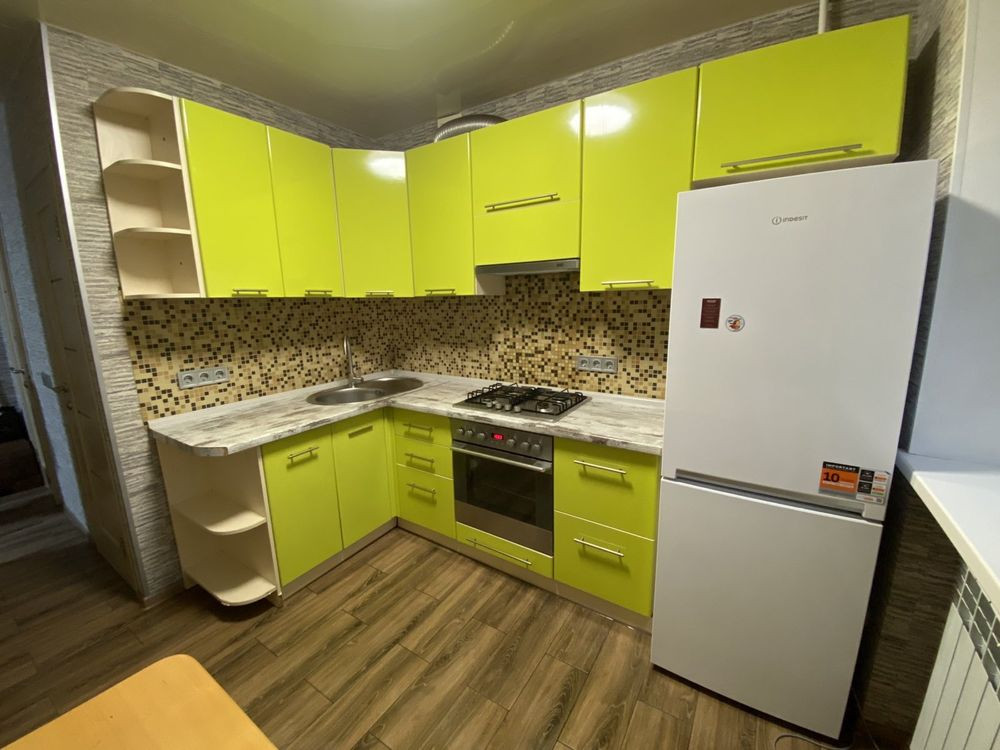 Оренда квартири на Володимира Сосюри 4 Дарницька площа Київ - зображення 1