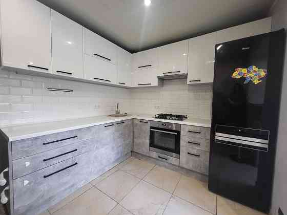 Стильна трикімнатна квартира на Конякіна! Луцьк