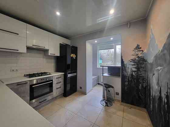 Стильна трикімнатна квартира на Конякіна! Луцьк