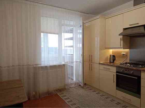 Продаж 3х кімнатної НОВОБУДОВИ, ГАЗ КОТЕЛ, НЕ кутова, окремі кімнати! Чернівці