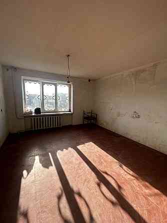 Продам 2-х кімнатну квартиру, мікрор-н Жовтневий (навпроти АТБ) Кам`янець-Подільський