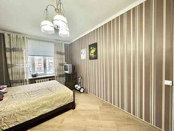 Продаж 3-кімнатної квартири по Незал України Запоріжжя