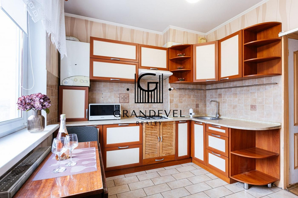 Продаж 2-к. кварт. з ремонтом, Грушевського, 28, м. Васильків Васильківське - зображення 1