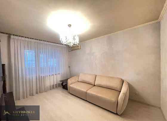 Продам 3-к з ремонтом 82м2 Анни Ахматової 15 метро Позняки Kyiv