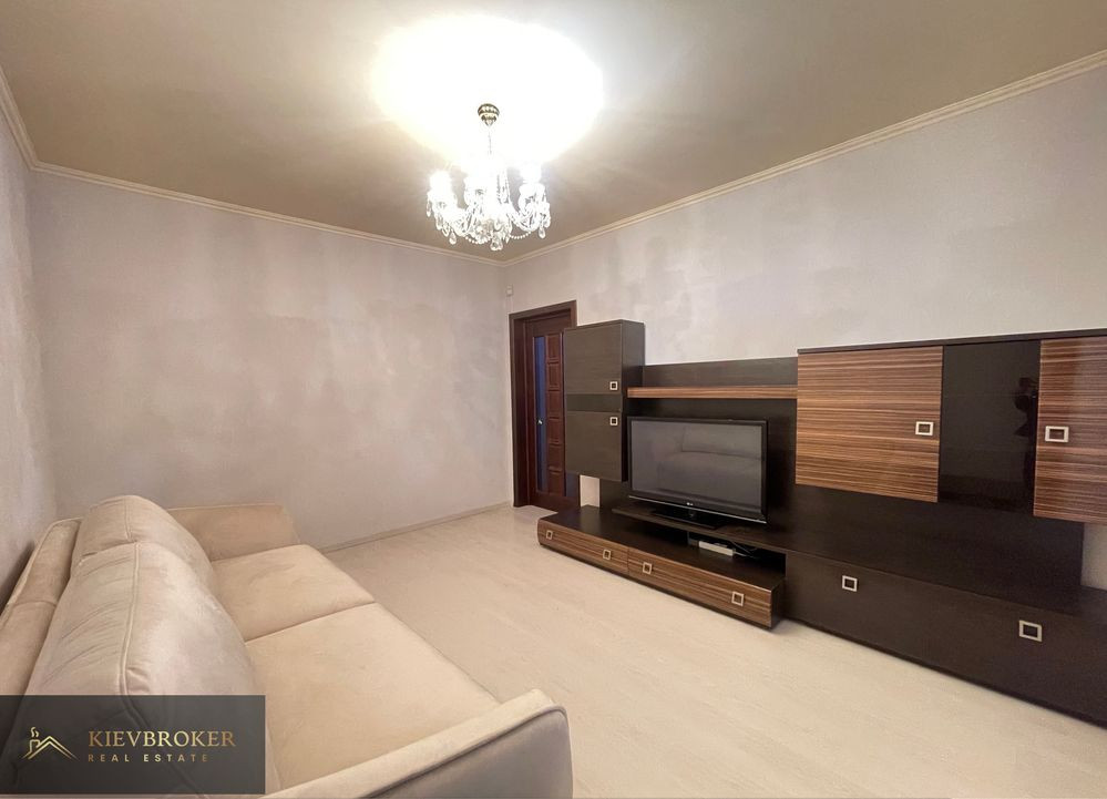 Продам 3-к з ремонтом 82м2 Анни Ахматової 15 метро Позняки Kyiv - photo 1