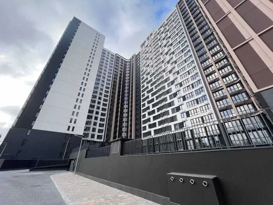 Терміново 1 кімнатна 48 метрів ЖК Модерн Море Парк Одеса - зображення 1