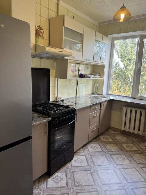 Оренда 3х кім. у центрі на дзержинці (Дзержинка,95 квартал,Соцмісто) Кривий Ріг - зображення 1