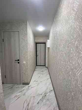 Продам двухкомнатную квартиру с евроремонтом в кирпичном доме Самари