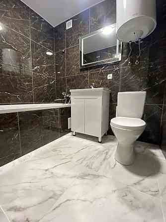 Продам двухкомнатную квартиру с евроремонтом в кирпичном доме Самари