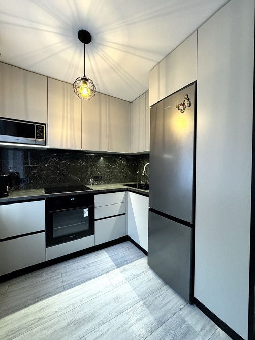 Продаж двокімнатної квартири з ремонтом в центрі міста Чернігів - зображення 2