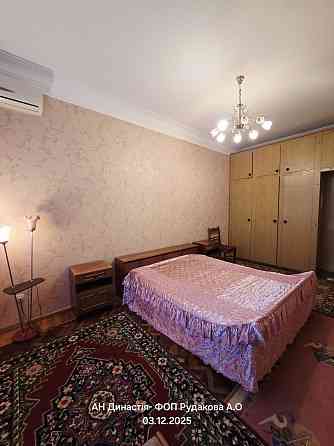 3х кімнатна. Гаряча вода та опалення постійно. Є сховище Біла Церква