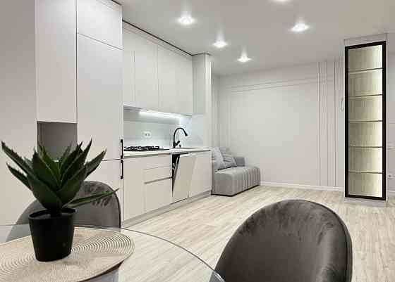 1-Кімнатна 47 кв.м. «На Щасливому» Кухня-Студія + Велика Кімната! Ровно