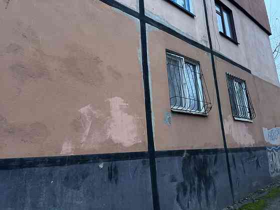 Продам 2-кімнатну квартиру Джона Маккейна 