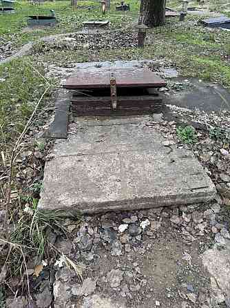 Продам 2-кімнатну квартиру Джона Маккейна 