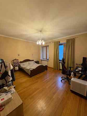 Продам 3-х, кімнатну квартиру, вул. Д.Багалія 4 Київ