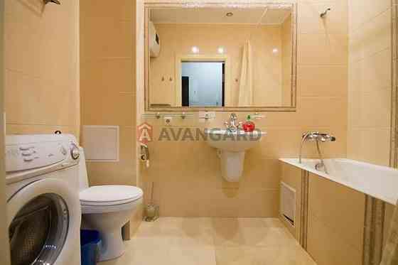 Коновальця 7-9.Печерськ,Палац України Київ