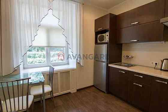 Коновальця 7-9.Печерськ,Палац України Київ