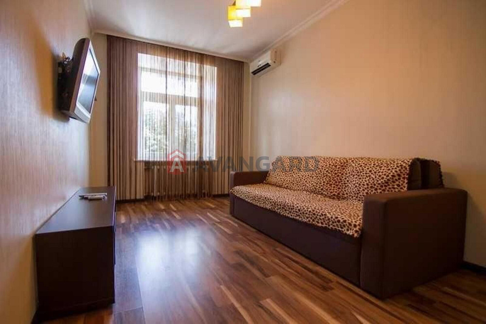 Коновальця 7-9.Печерськ,Палац України Київ - зображення 2