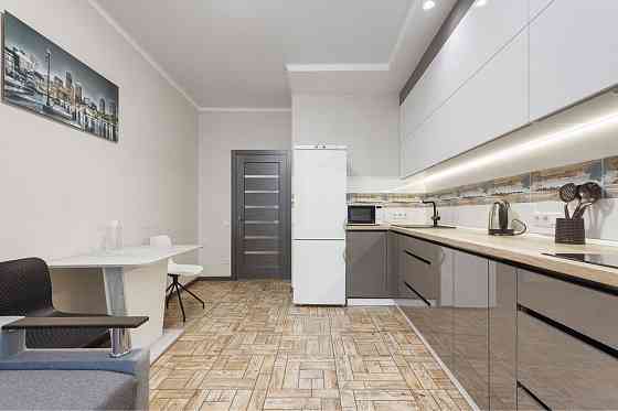 Аркадия новая студия+спальня в 43-я жемчужине Хозяин Odesa